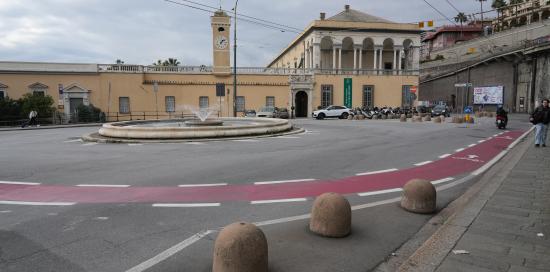 Anello Dinegro - incrocio tra via Andrea Doria, piazza del Principe e via San Benedetto