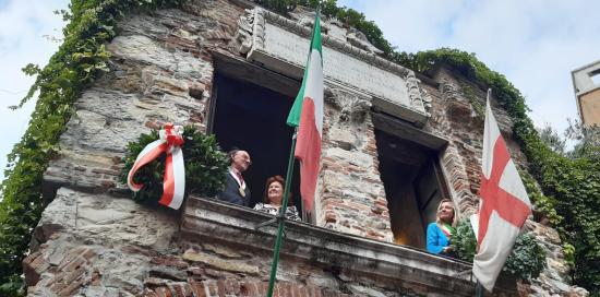 Deposizione corone d'alloro a Porta Soprana