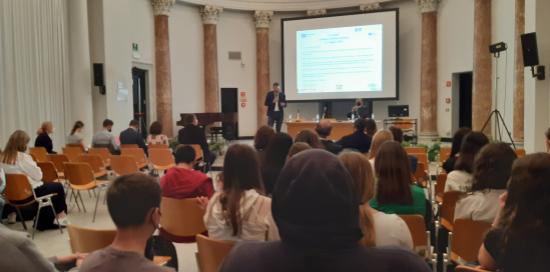 veduta della sala Chierici con pubblico e relatori