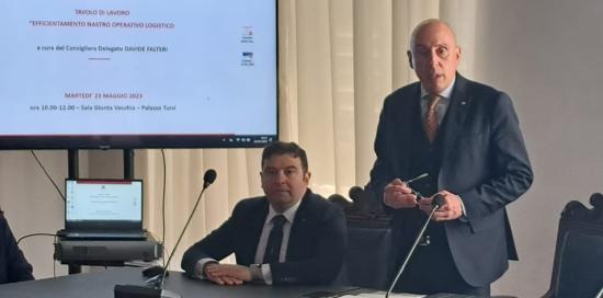 tavolo relatori