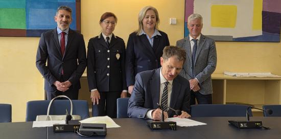 Firma accordo sicurezza stradale-Firma Quadrelli Firma accordo sicurezza stradale-Firma Quadrelli
