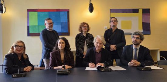 Firma convenzione Comune-UniGe-Firma Magliocco