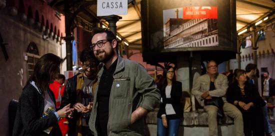 persone in piazza truogoli di santa brigida