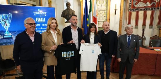 Foto di gruppo a margine della conferenza stampa di presentazione nel Salone di Rappresentanza di Palazzo Tursi