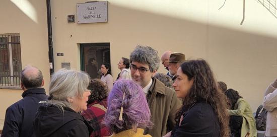 L'assessore Patrone e l'assessora Coppola a colloquio con alcuni cittadini a margine dell'evento