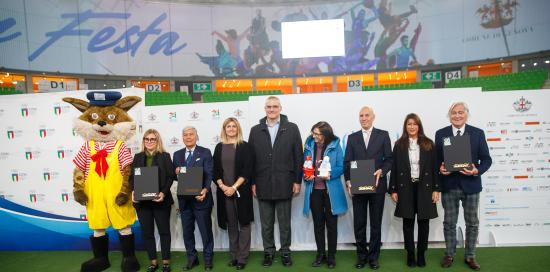 Le autorità presenti alla cerimonia, tra loro il vicesindaco Piciocchi e l'assessore Bianchi