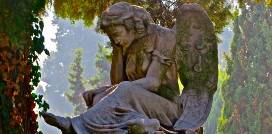 Una statua del cimitero