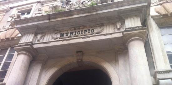 portone di palazzo Tursi