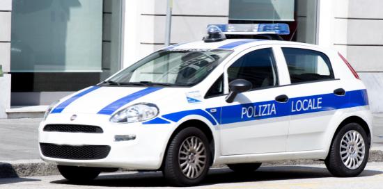 una auto della Polizia locale