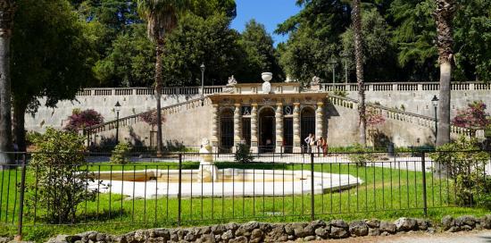 Il ninfeo del giardino di Villa Scassi