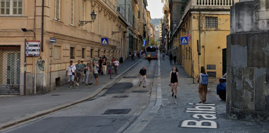 Imbocco di via Balbi - screen Google Street View