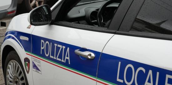 Volante della Polizia Locale (foto di repertorio) Volante della Polizia Locale (foto di repertorio)
