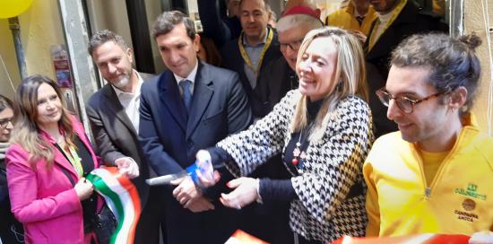 Inaugurazione mercato Coldiretti di via del Campo-Taglio del nastro