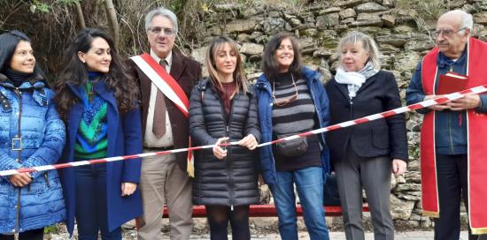 Inaugurazione panchina rossa Acquedotto storico