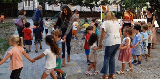 Inizio anno scolastico, gli auguri dell'assessore Brusoni-Girotondo nei giardini