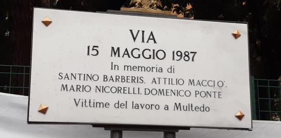 Targa toponomastica "via 15 maggio 1987" in ricordo delle 4 vittime del lavoro a Multedo