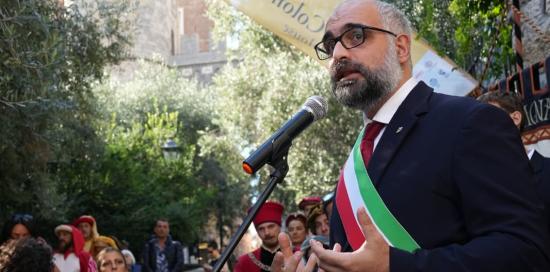 L'assessore Montanari alla casa di Colombo