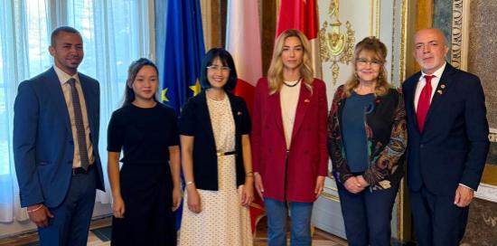 La sindaca Salis riceve a Palazzo Tursi l'ambasciatrice del Vietnam Nguyen Phuong Anh-Gruppo