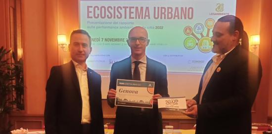 Legambiente premia Genova per la pista ciclabile di corso Italia