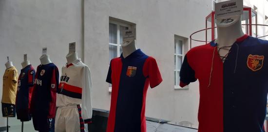 Mostra 'Raccontami com'era il calcio'-Maglie Genoa