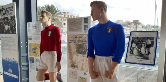 Mostra 'Raccontami com'era il calcio'-Maglie Torino e Italia