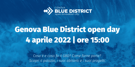 banner che annuncia l'open day con scritta bianca su fondo blu mare