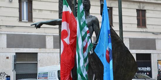 Monumento a Guido Rossa in largo XII Ottobre