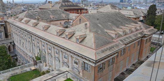Una foto dall'alto di Palazzo Bianco Una foto dall'alto di Palazzo Bianco