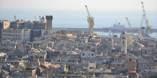 Panorama della città da Spianata Castelletto