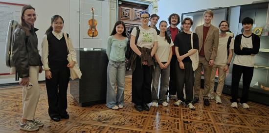 Partecipanti masterclass Premio Paganini in visita a Tursi-Gruppo