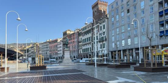 Piazza Caricamento
