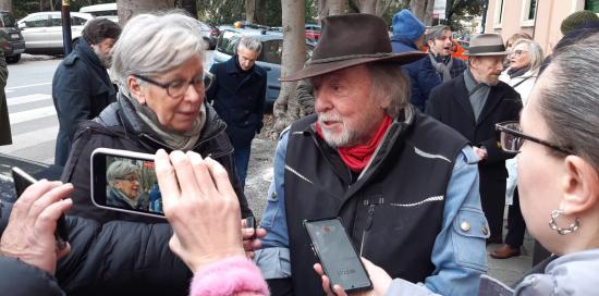 Posa pietre d'inciampo in corso Magenta-Intervista Demnig