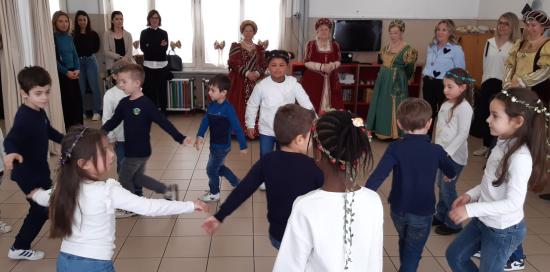 Bambini danzanti