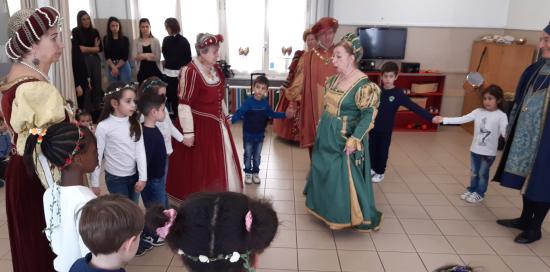 Bambini danzanti