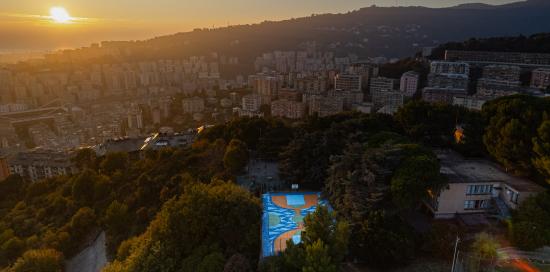 Spettacolare foto dall'alto del campetto poco prima del tramonto
