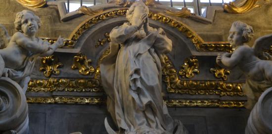 Dettaglio interno Chiesa di San Filippo Neri 