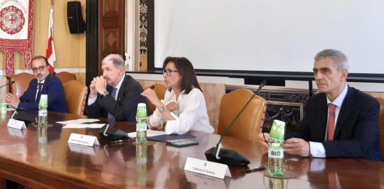 Sottoscrizione protocollo d'intesa lavoro-Intervento Prefetto Torraco