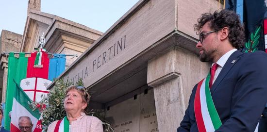Gonfalone di Genova e consigliera Alfonso