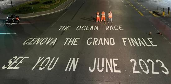 viale Brigata Bisagno con scritta "the Ocean Race see Genova the Grand Finale you in june 2023 