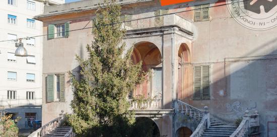 Una foto della facciata di Villa Pallavicini a Rivarolo sormontata da alcune info sul progetto