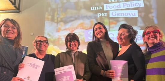 Le assessore Lodi, Bruzzone e Pericu, la consigliera Ghio, Silvia Cama e Roberta Massa Le assessore Lodi, Bruzzone e Pericu, la consigliera Ghio, Silvia Cama e Roberta Massa
