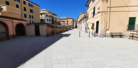  Via N.S. Assunta ripavimentata