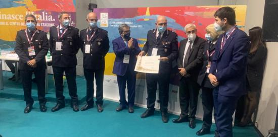 Polizia locale premiata con assessore Viale