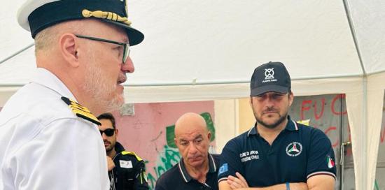 foto operatori protezione civile e idrografico 
