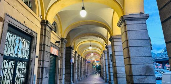 i portici di via Turati