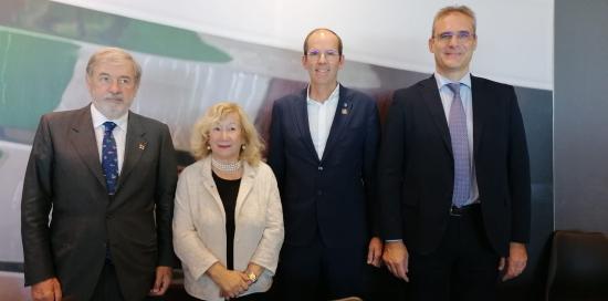 presentazione Onu foto di gruppo con sindaco