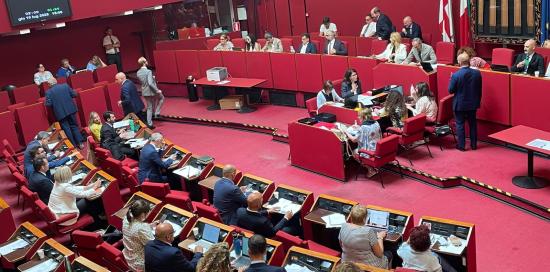 La Sala Rossa di Palazzo Tursi dove si riunisce il Consiglio Comunale