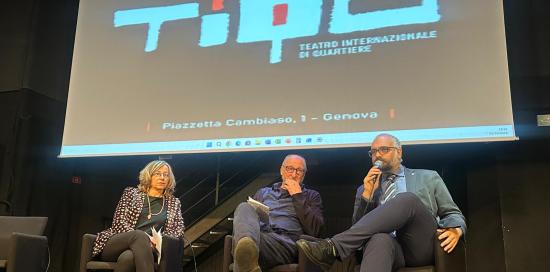 Presentazione della Stagione 2025/2026 del Tiqu: sul palco, a destra, l'assessore alla Cultura Giacomo Montanari