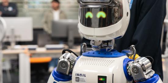 Uno dei robot dell'Istituto Italiano di Tecnologia Uno dei robot dell'Istituto Italiano di Tecnologia