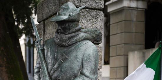 Monumento agli Alpini